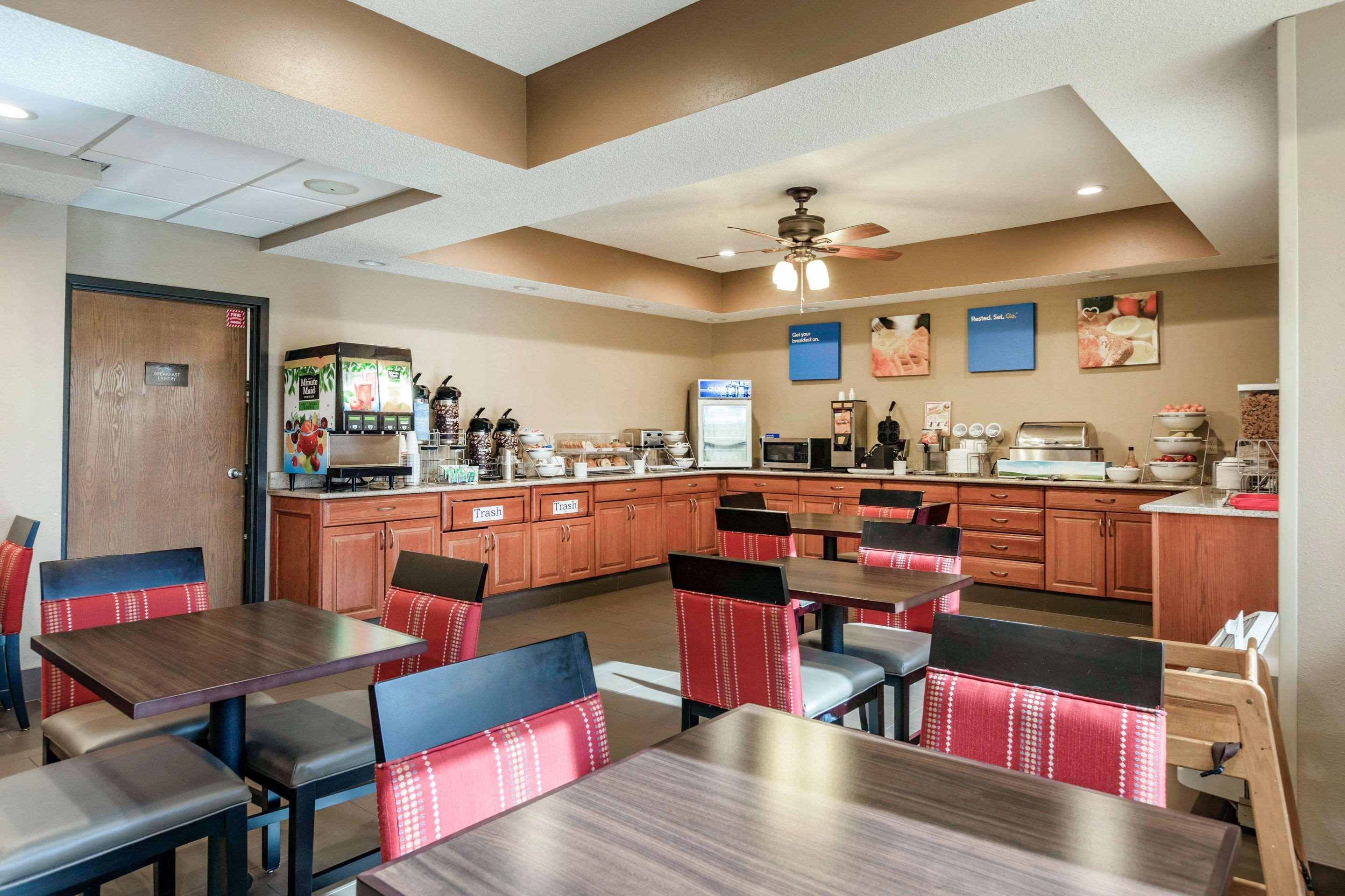 Comfort Inn Wings Stadium Kalamazoo Ngoại thất bức ảnh